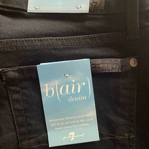 NWT Seven for All Mankind Bair Denim Kimmie Straight Size 29